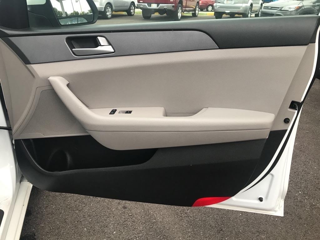 Hyundai Sonata SE 2017