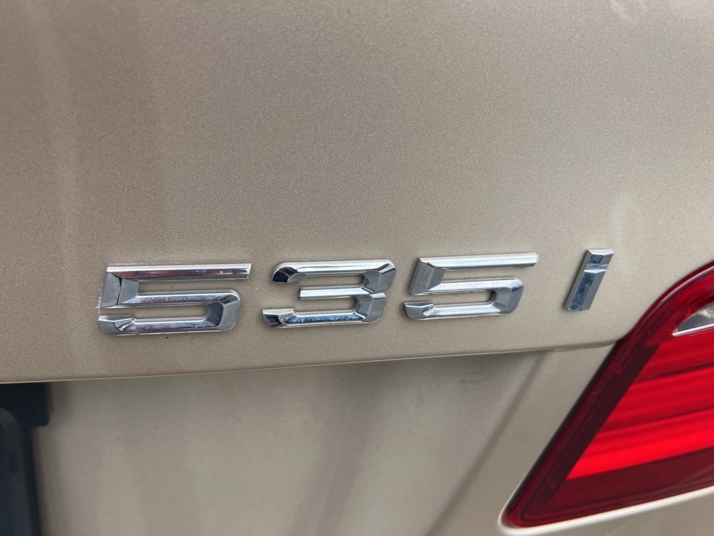 BMW 5-Series 535i 2012