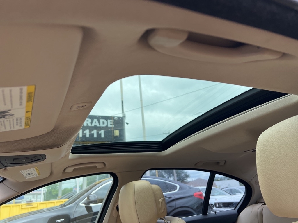 BMW 5-Series 535i 2012