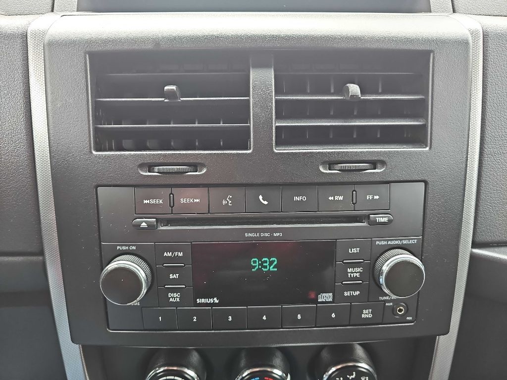 Jeep Liberty Sport 4WD 2010