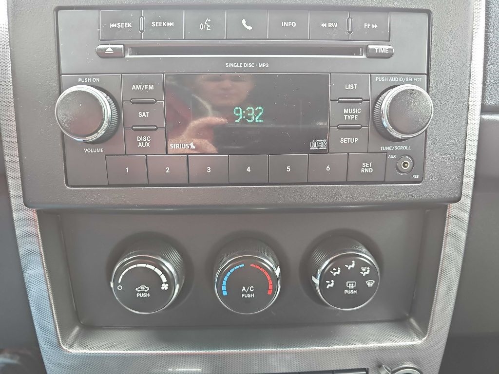 Jeep Liberty Sport 4WD 2010