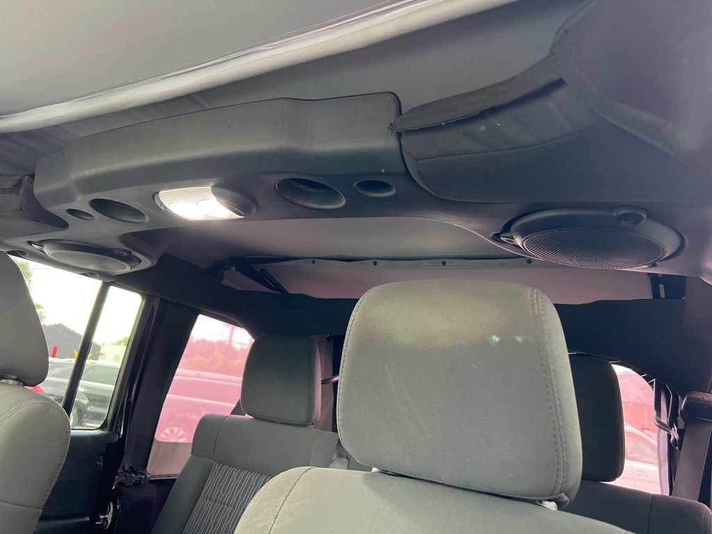 Jeep Wrangler Unlimited Sport 4WD 2011