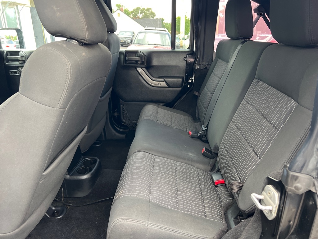 Jeep Wrangler Unlimited Sport 4WD 2011