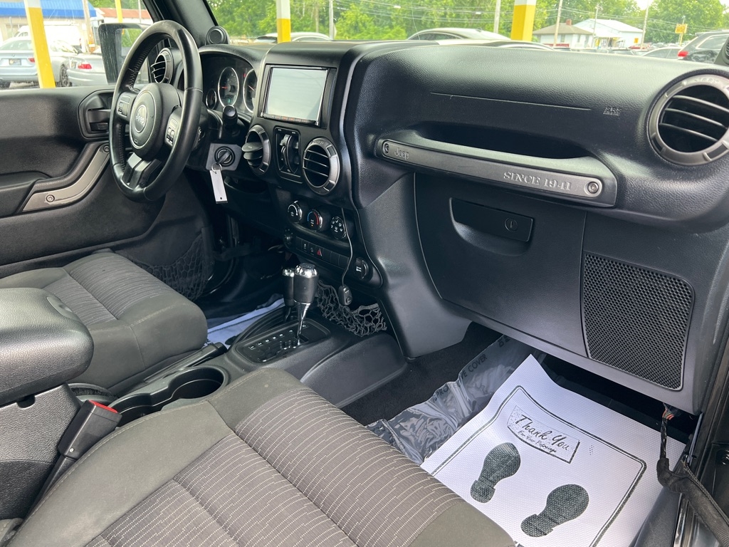 Jeep Wrangler Unlimited Sport 4WD 2011