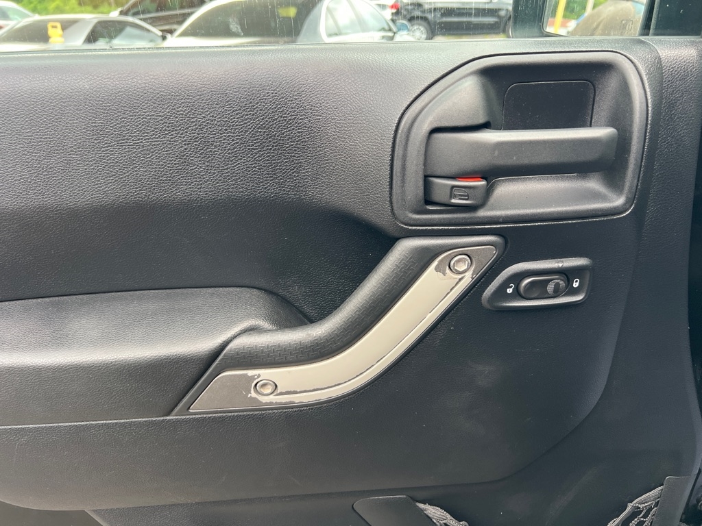 Jeep Wrangler Unlimited Sport 4WD 2011