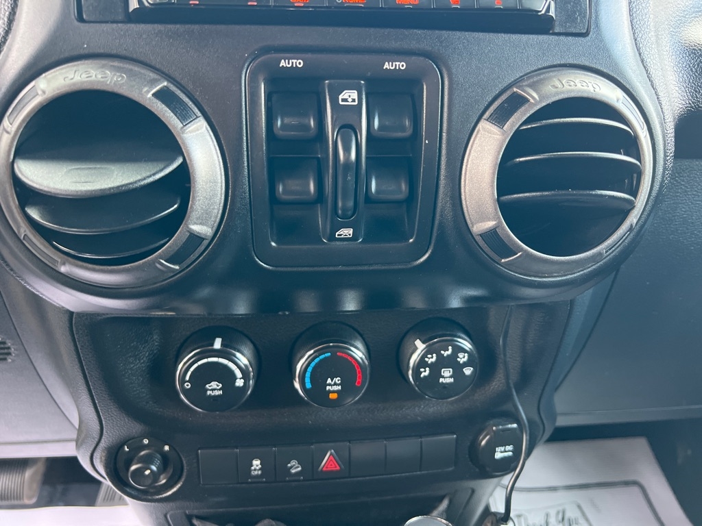 Jeep Wrangler Unlimited Sport 4WD 2011