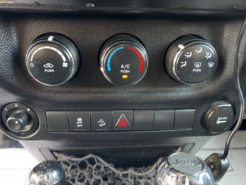 Jeep Wrangler Unlimited Sport 4WD 2011