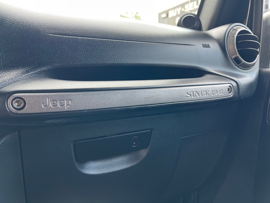 Jeep Wrangler Unlimited Sport 4WD 2011