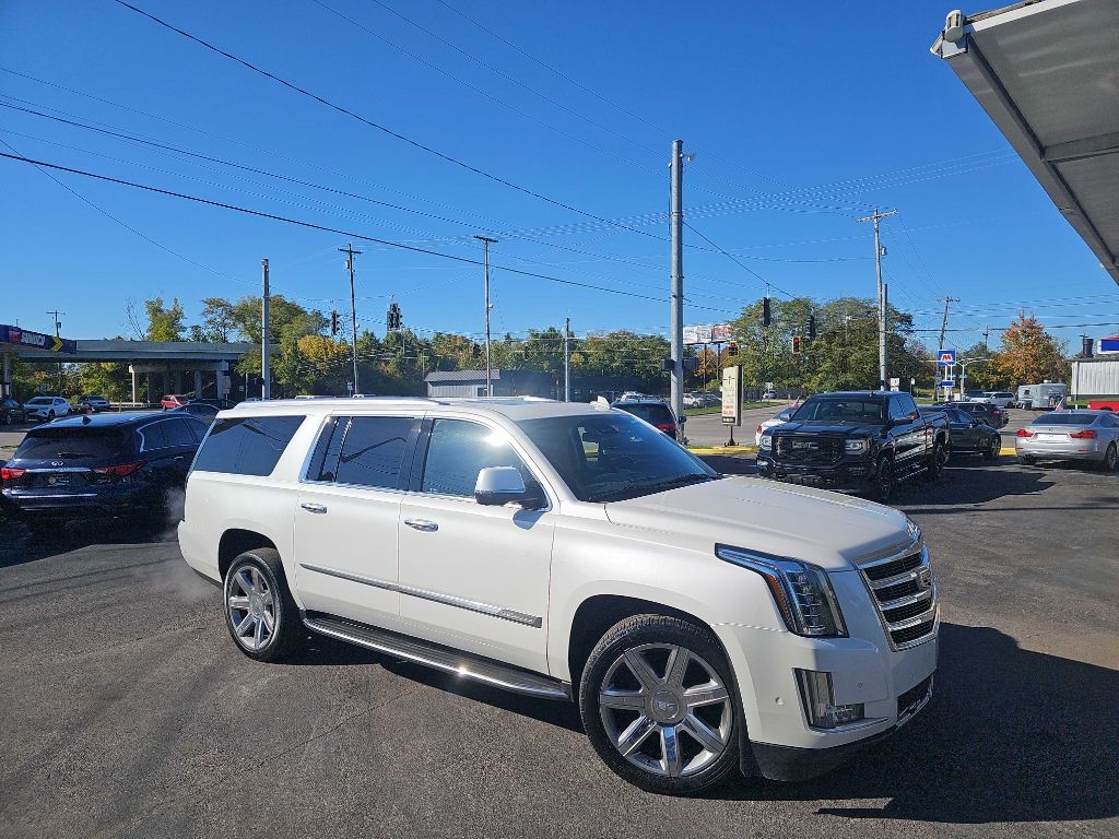 Cadillac Escalade ESV Luxury 4WD 2017