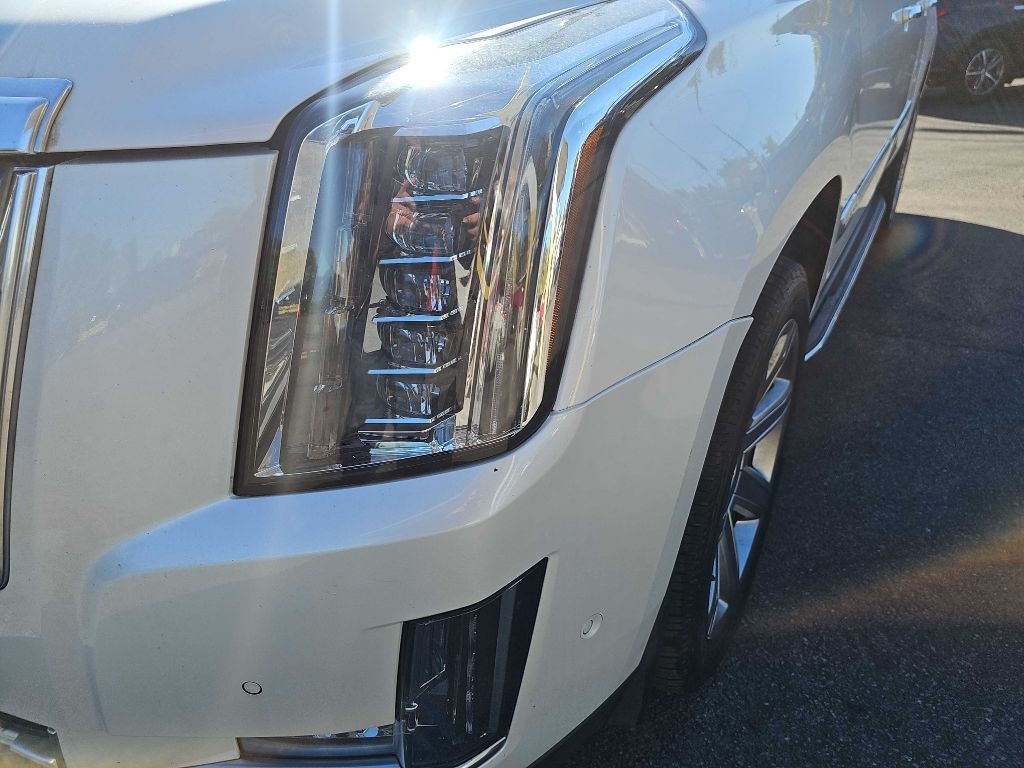 Cadillac Escalade ESV Luxury 4WD 2017