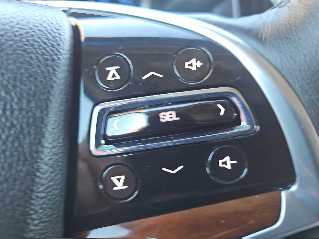 Cadillac Escalade ESV Luxury 4WD 2017