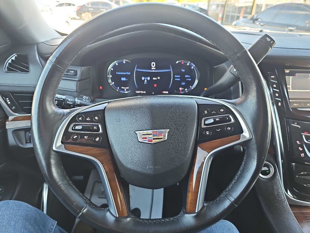 Cadillac Escalade ESV Luxury 4WD 2017