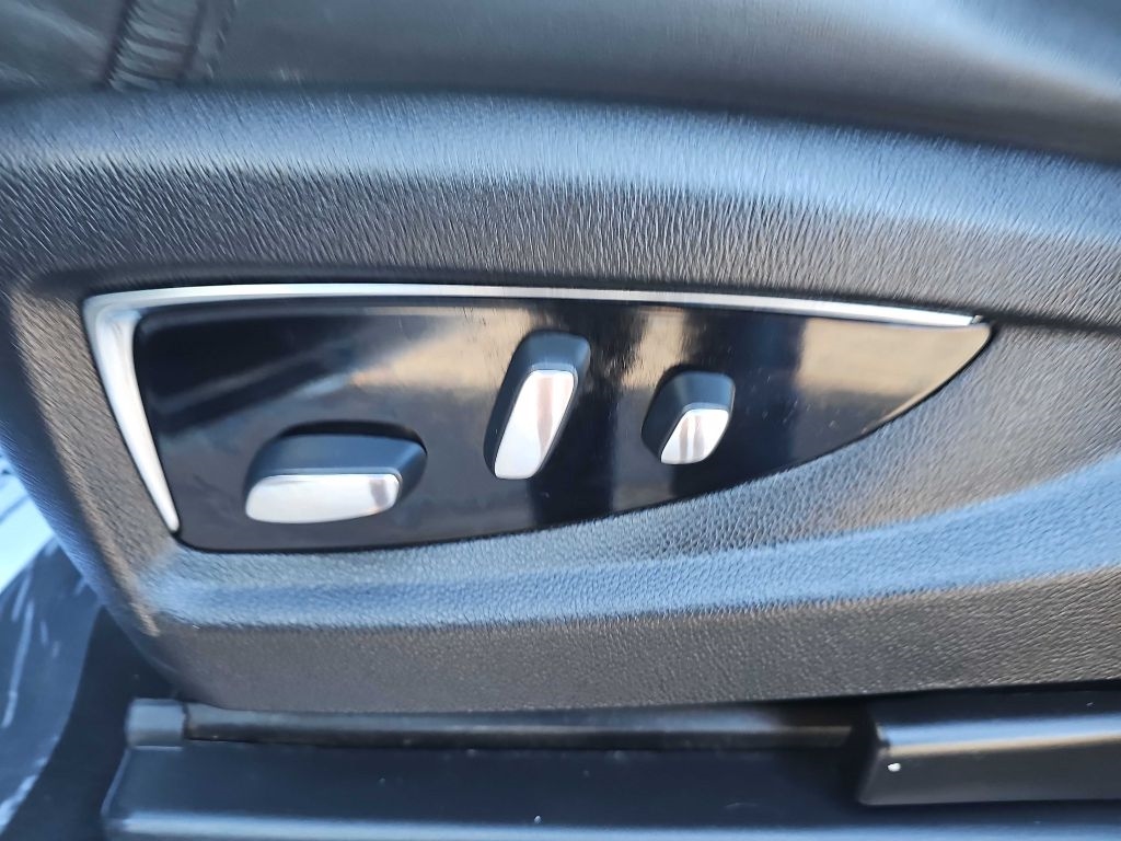 Cadillac Escalade ESV Luxury 4WD 2017