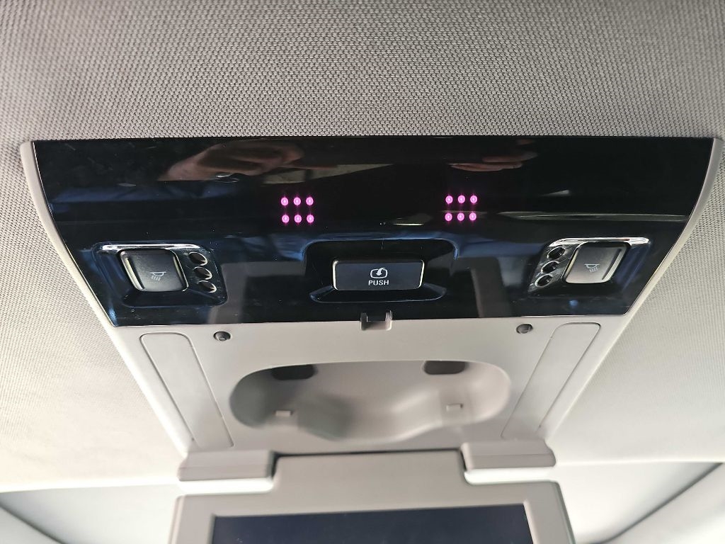 Cadillac Escalade ESV Luxury 4WD 2017