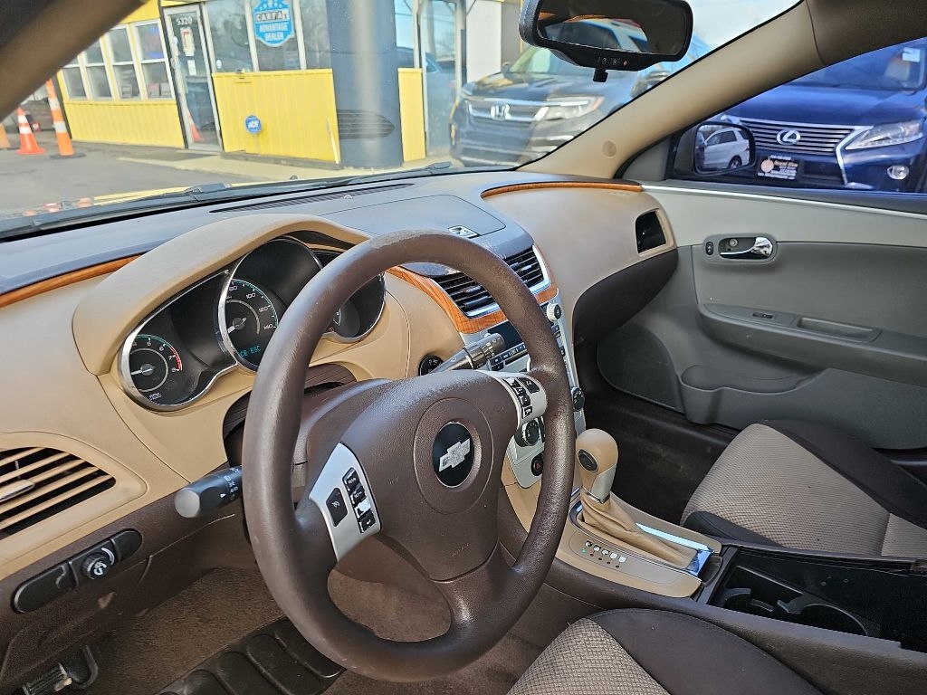 Chevrolet Malibu 1LT 2012