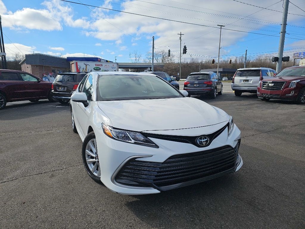 Toyota Camry LE 2021