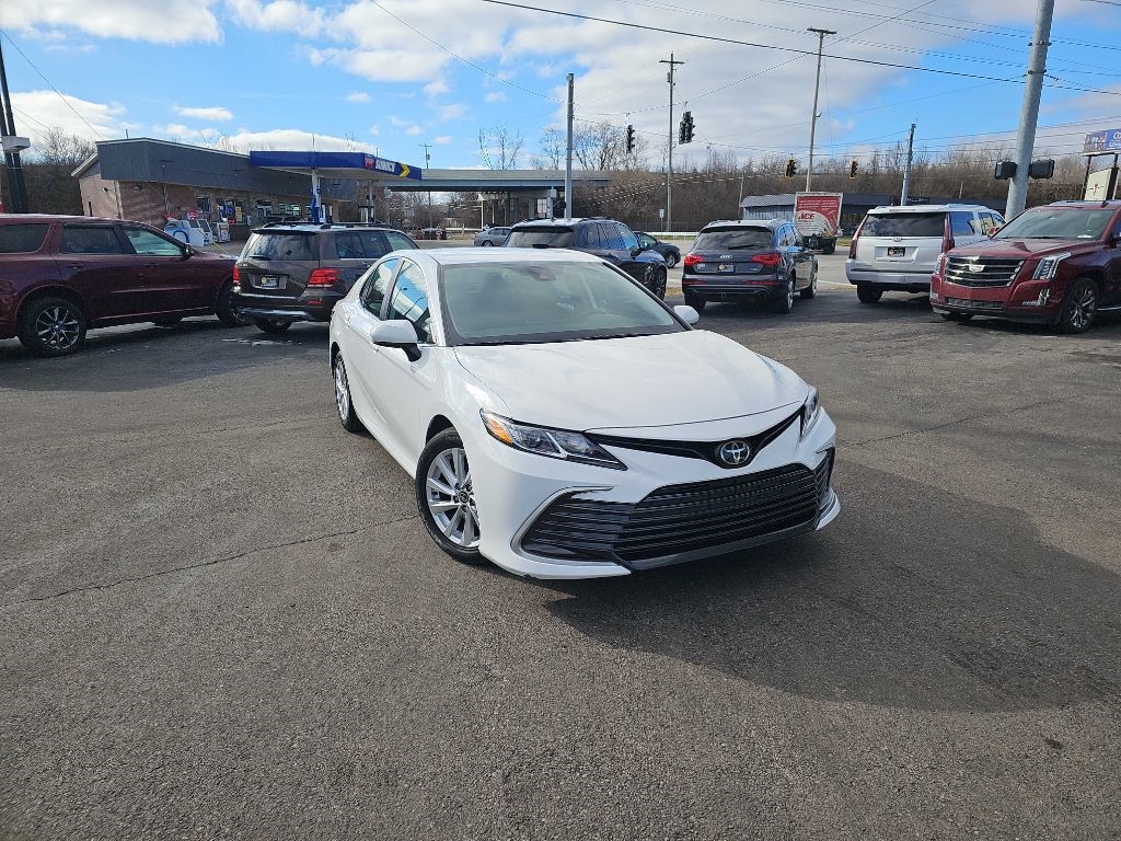 Toyota Camry LE 2021