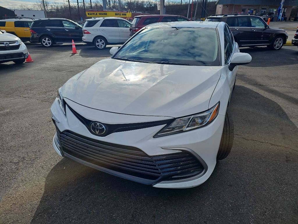 Toyota Camry LE 2021
