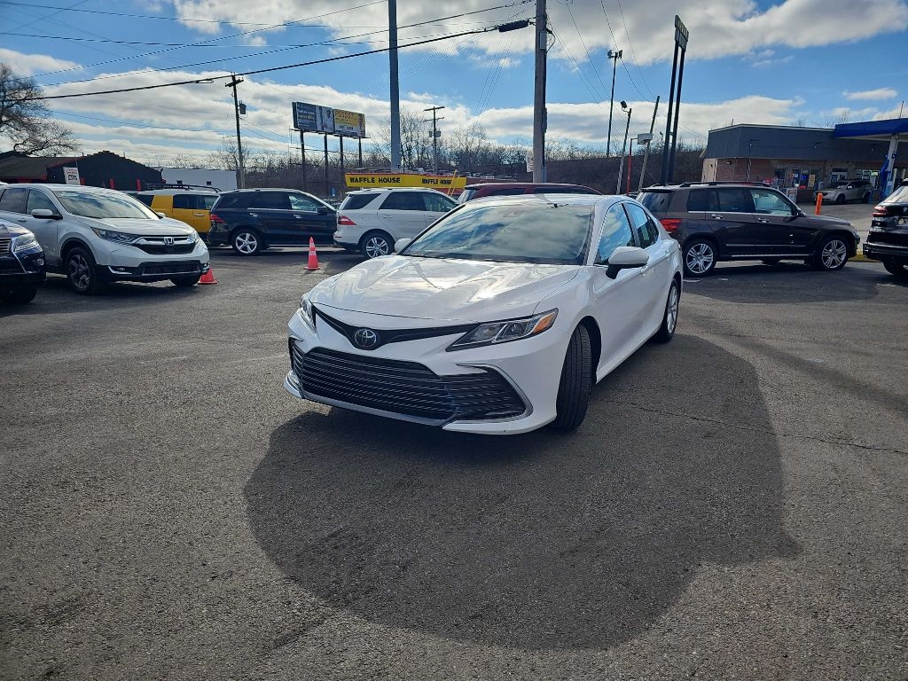 Toyota Camry LE 2021
