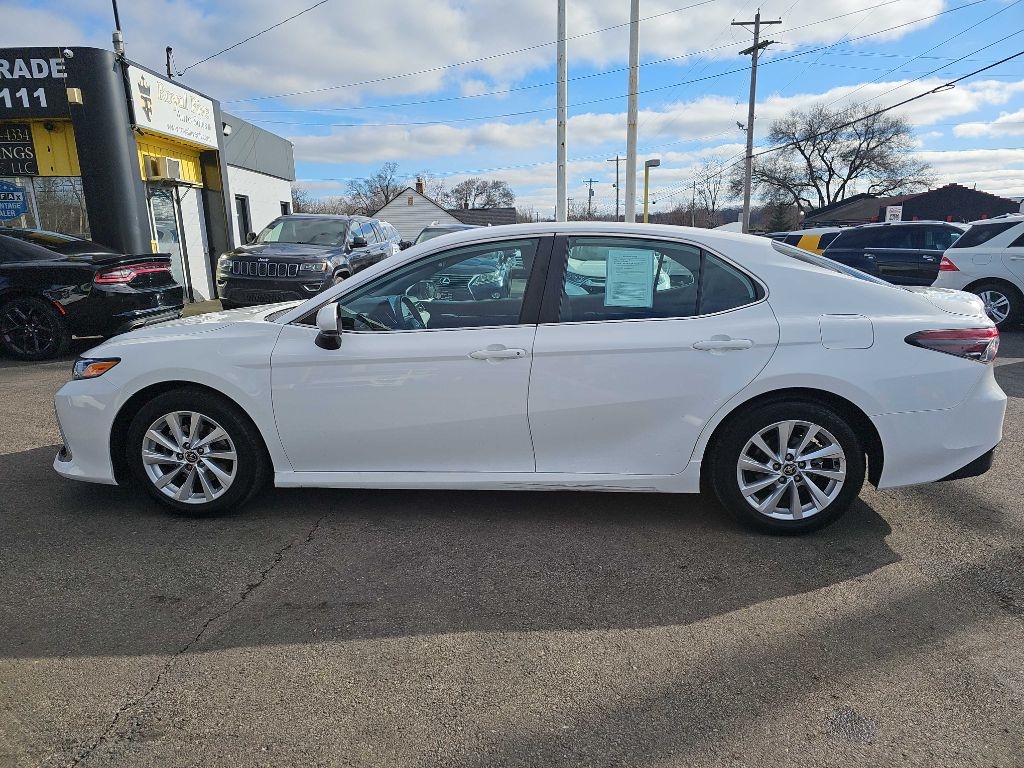 Toyota Camry LE 2021