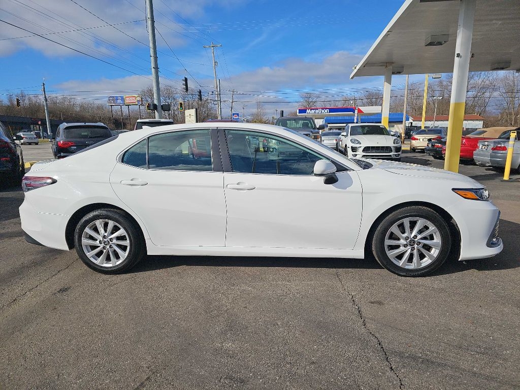 Toyota Camry LE 2021