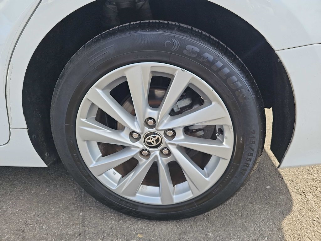 Toyota Camry LE 2021