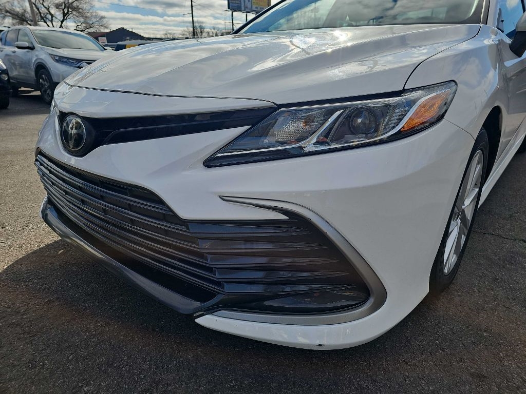 Toyota Camry LE 2021