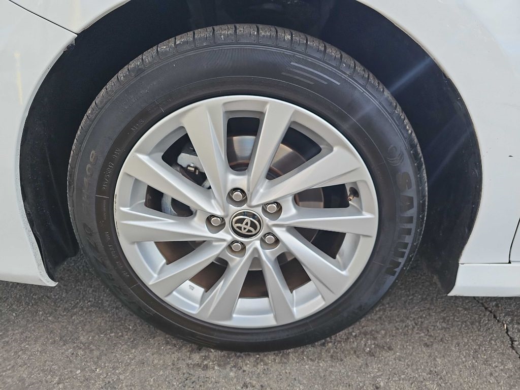 Toyota Camry LE 2021