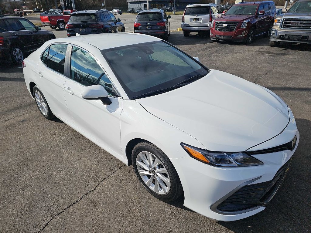 Toyota Camry LE 2021