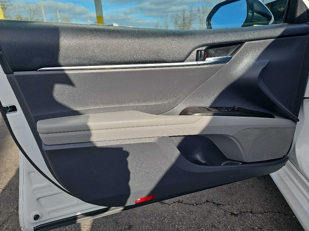 Toyota Camry LE 2021