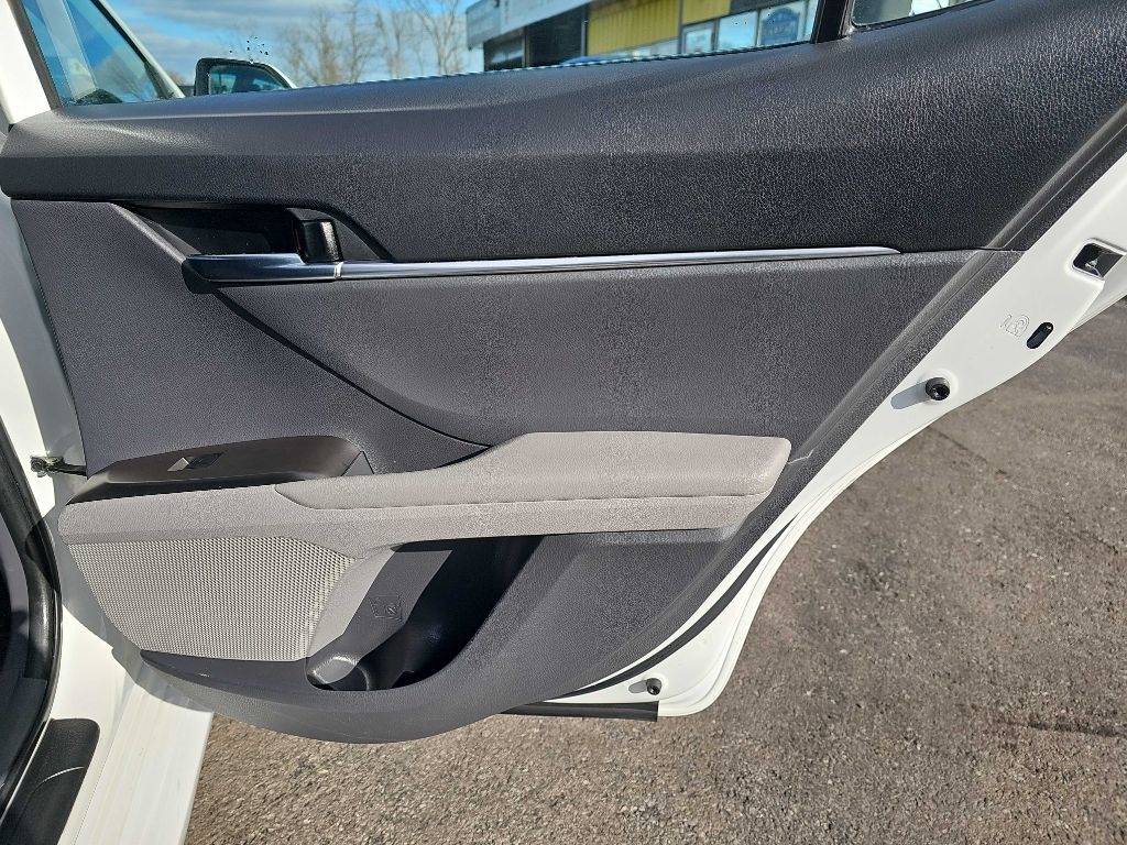 Toyota Camry LE 2021