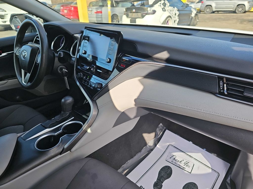 Toyota Camry LE 2021