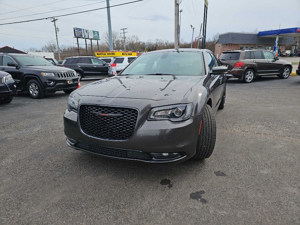 Chrysler 300 S V6 RWD 2021