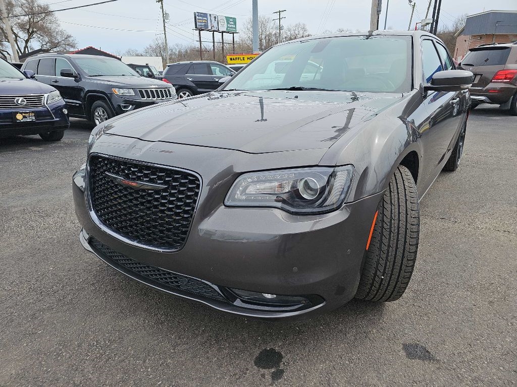 Chrysler 300 S V6 RWD 2021