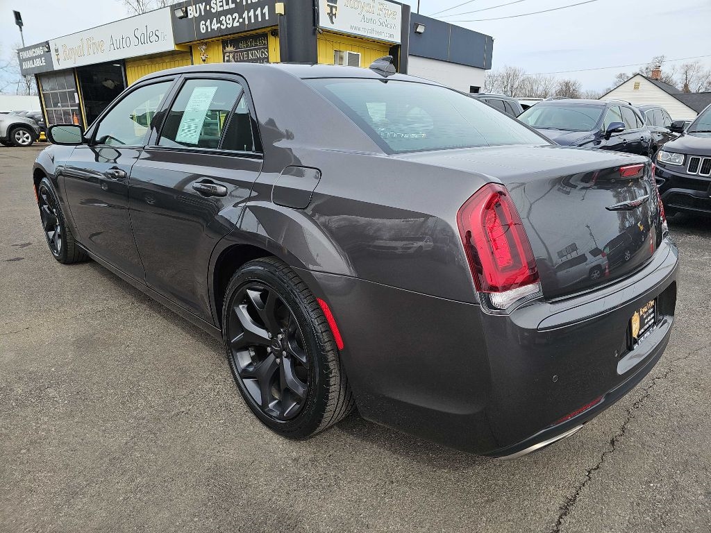 Chrysler 300 S V6 RWD 2021