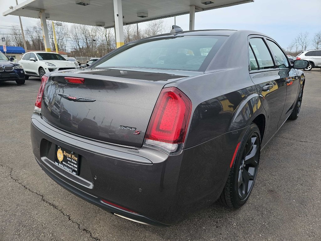 Chrysler 300 S V6 RWD 2021