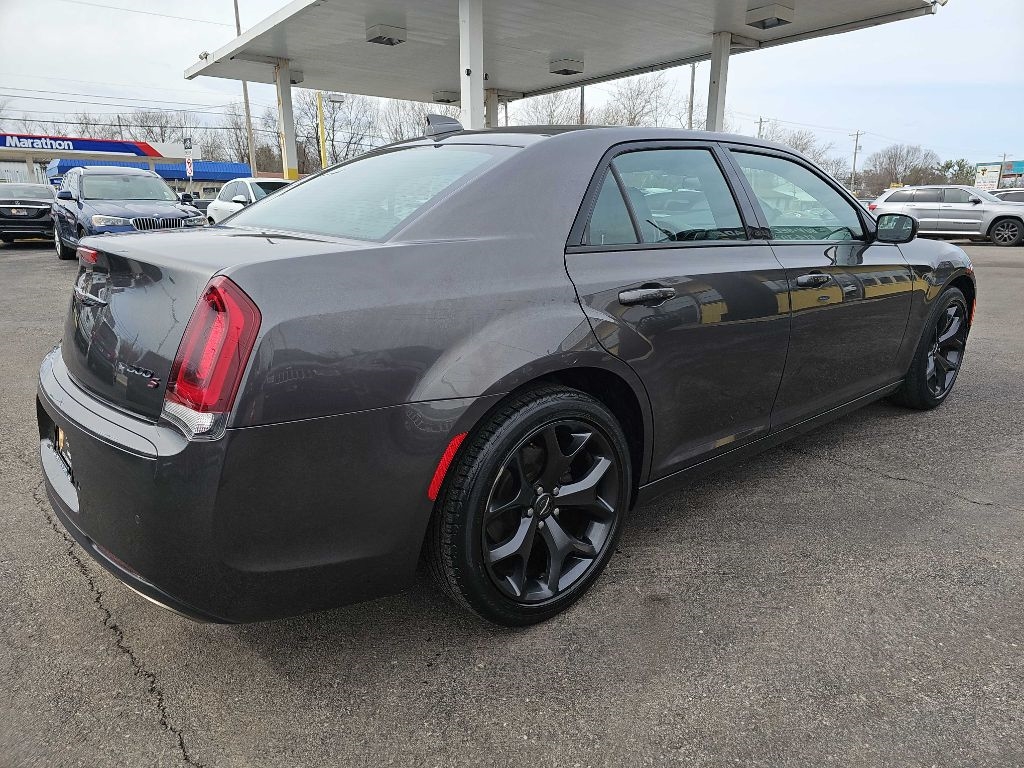 Chrysler 300 S V6 RWD 2021
