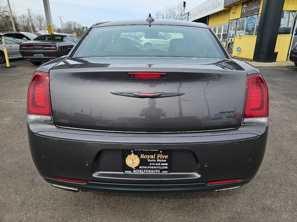 Chrysler 300 S V6 RWD 2021
