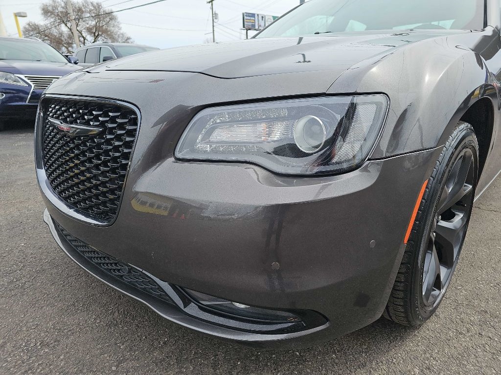 Chrysler 300 S V6 RWD 2021