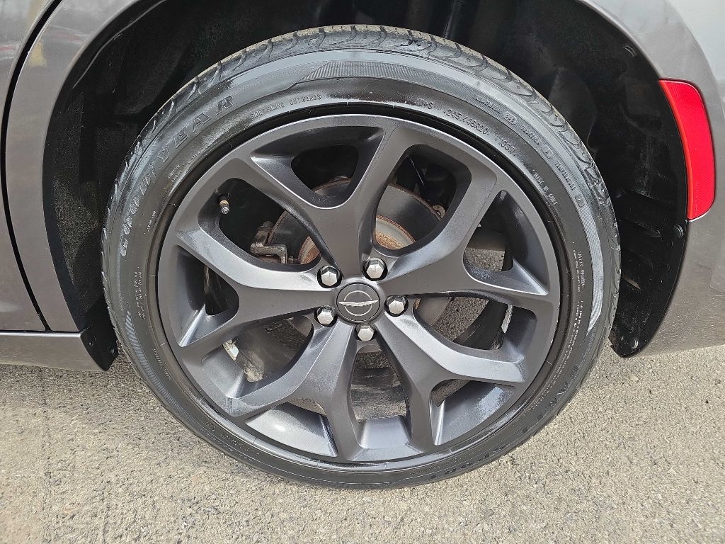 Chrysler 300 S V6 RWD 2021