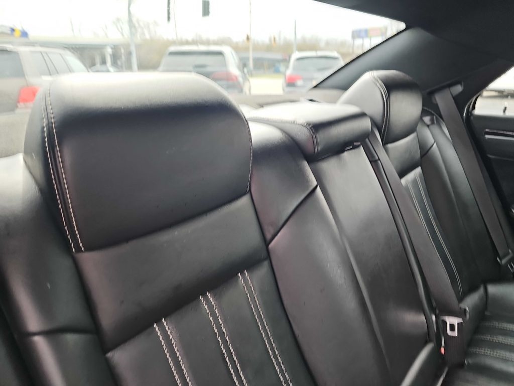 Chrysler 300 S V6 RWD 2021