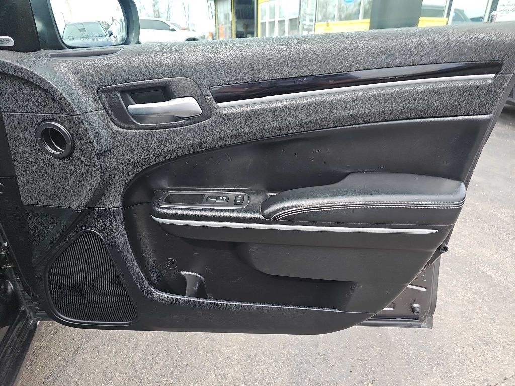 Chrysler 300 S V6 RWD 2021