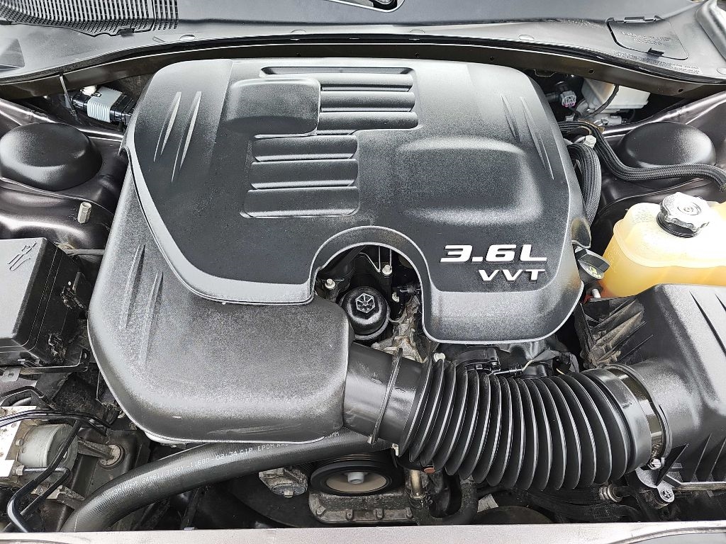 Chrysler 300 S V6 RWD 2021