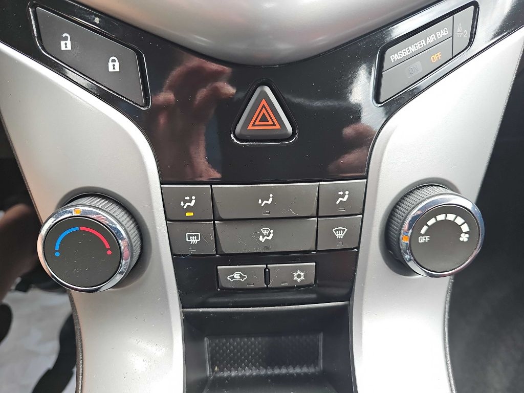 Chevrolet Cruze 1LT Auto 2013