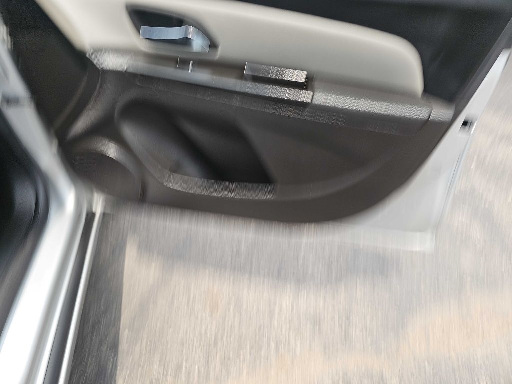 Chevrolet Cruze 2LS 2011