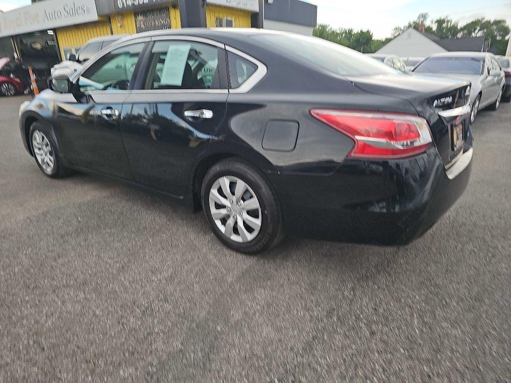 Nissan Altima 2.5 S 2013