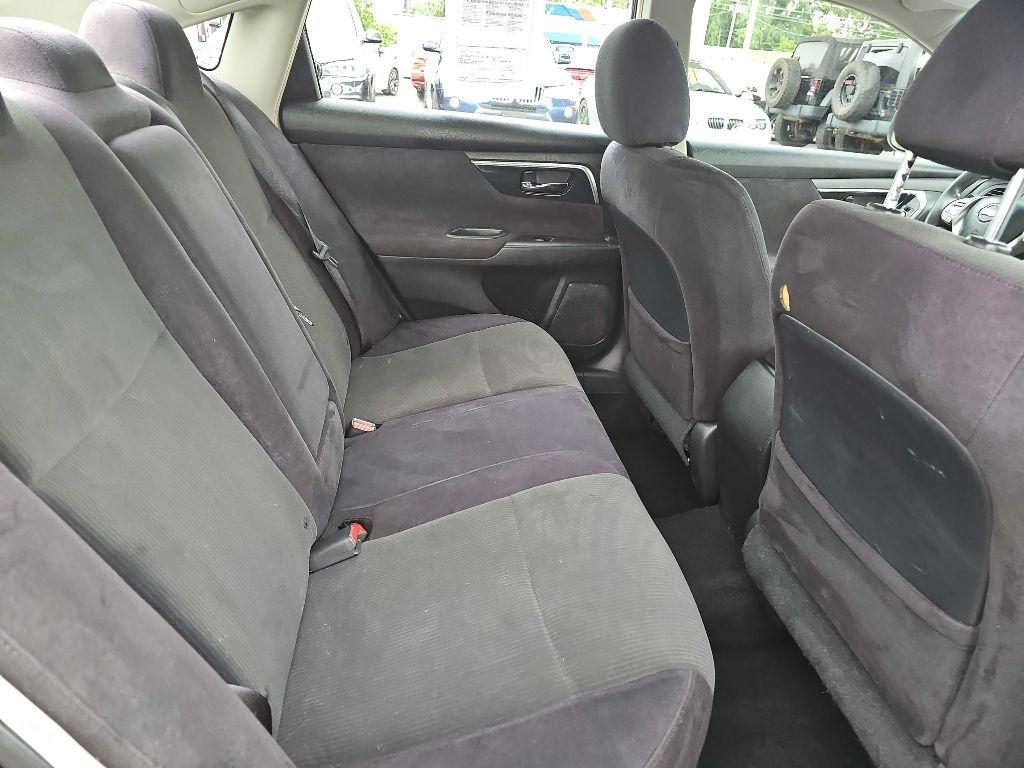 Nissan Altima 2.5 S 2013