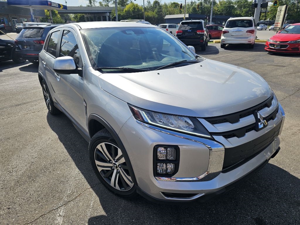 Mitsubishi Outlander Sport 2.0 ES CVT 2021 Mitsubishi Outlander Sport 2.0 ES CVT 2021