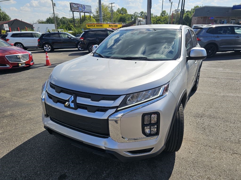 Mitsubishi Outlander Sport 2.0 ES CVT 2021 Mitsubishi Outlander Sport 2.0 ES CVT 2021