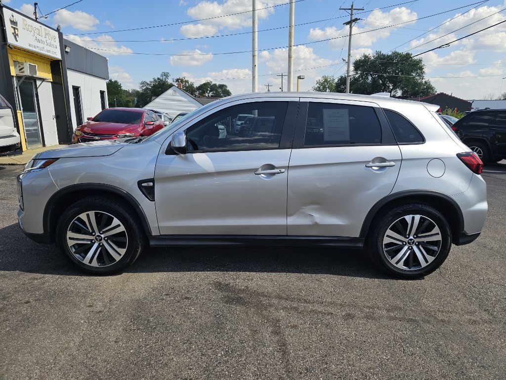 Mitsubishi Outlander Sport 2.0 ES CVT 2021 Mitsubishi Outlander Sport 2.0 ES CVT 2021